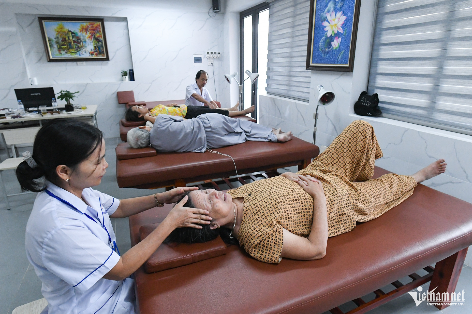 https://static-images.vnncdn.net/vps_images_publish/000001/000003/2026/8/23/w-vien-duong-lao-nguoi-cao-tuoi-nguoi-gia-27-1704.jpg