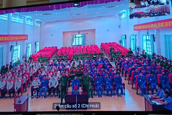 Bản tin trưa 24/8: Vụ 4 tiếp viên xách ma túy: Chi Dân bị đề nghị 7-8 năm tù