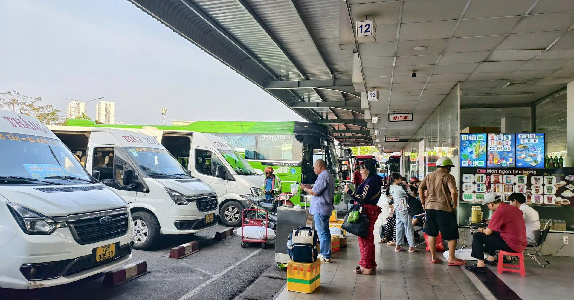 Vé xe khách dịp 2/9 tăng tới 40%, có tuyến lên gần 1 triệu đồng