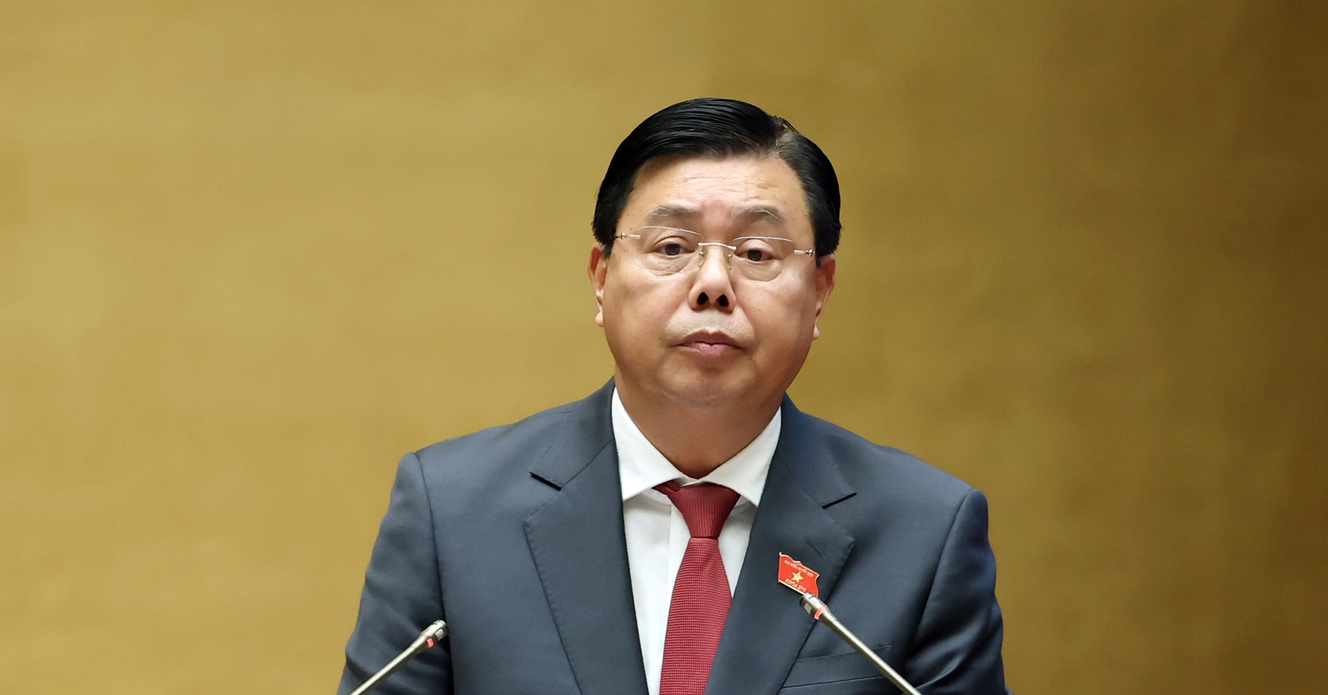 Cấm đưa lao động Việt Nam ra nước ngoài làm công việc mát-xa