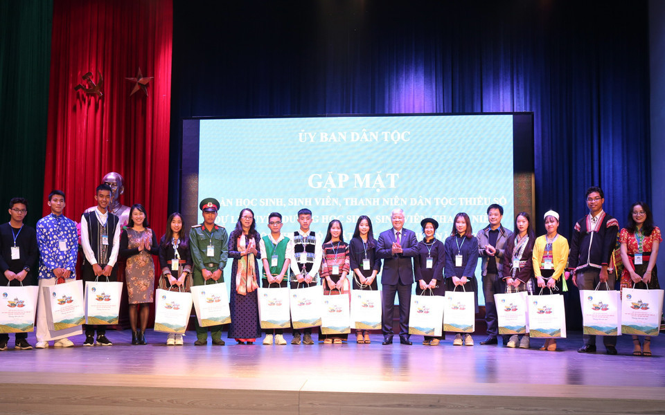đi học có lương 2.jpg