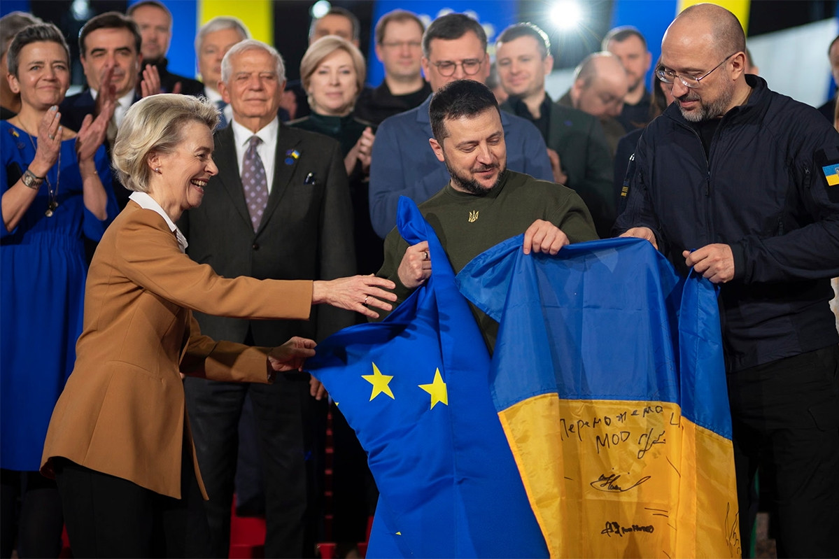 EU hứa tài trợ 6,1 tỷ Euro, ông Zelensky nói 'Ukraine sẽ không thất bại'