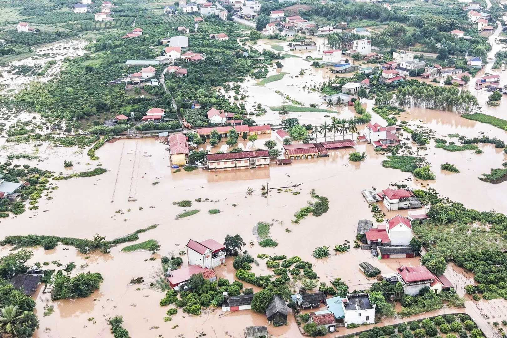 Hình ảnh nhiều nơi ở Bắc Ninh, Hải Phòng ngập sâu, bị chia cắt