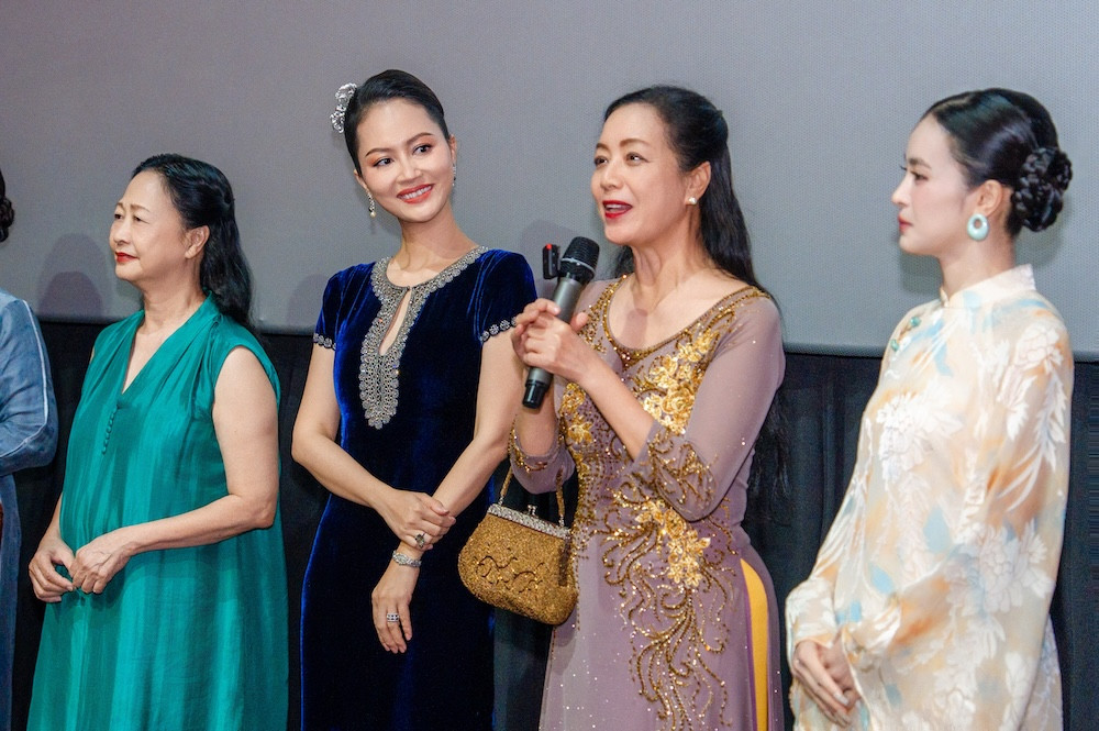 https://static-images.vnncdn.net/vps_images_publish/000001/000003/2026/8/24/ho-linh-kt268-1233.jpg