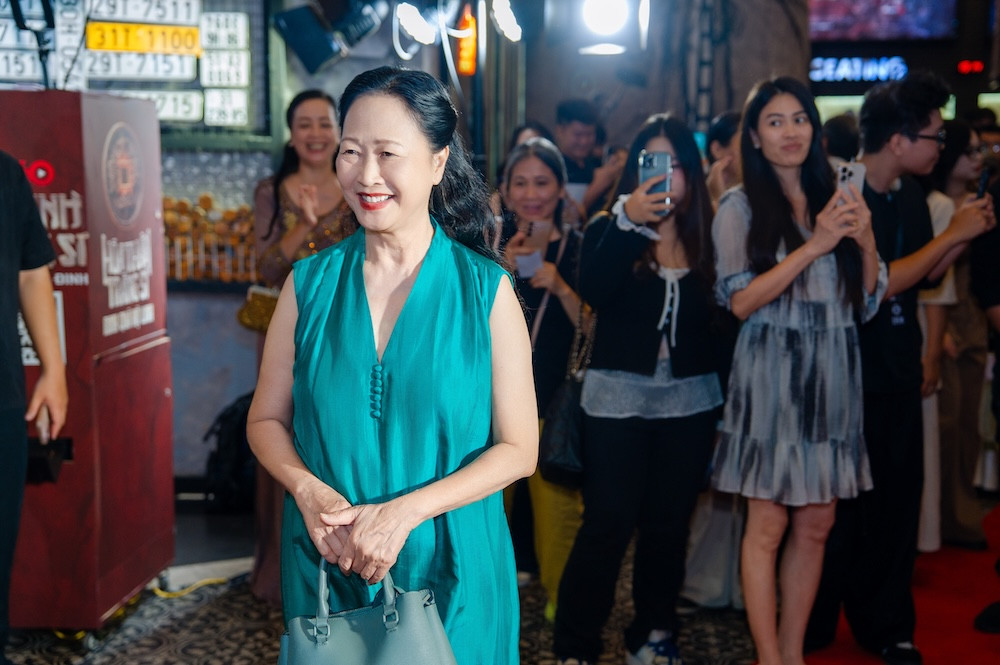 https://static-images.vnncdn.net/vps_images_publish/000001/000003/2026/8/24/ho-linh-kt72-1235.jpg