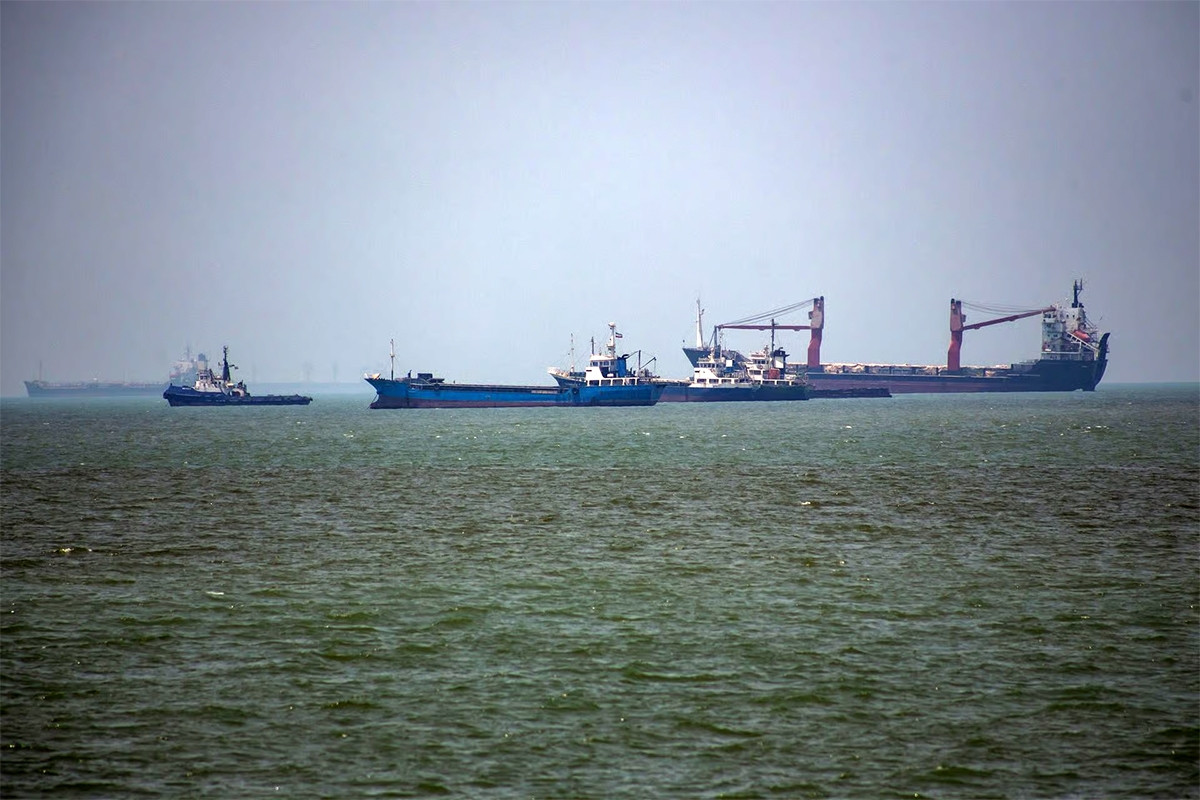 Iran dọa bắt giữ các tàu vi phạm quy định lưu thông qua eo biển Hormuz