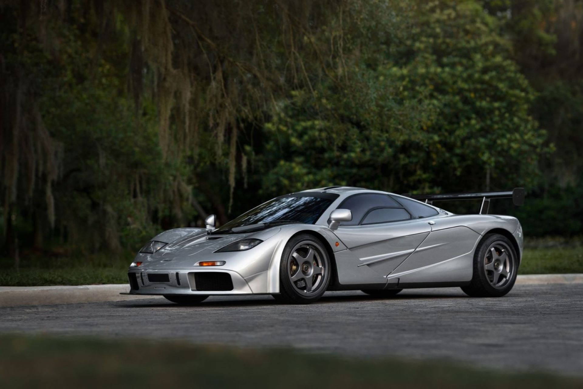 McLaren F1.jpg