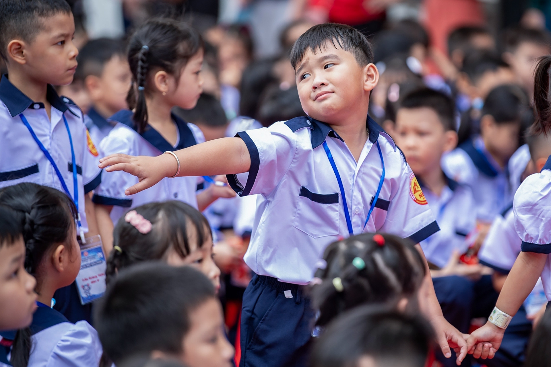 Muôn sắc thái của học sinh lớp 1 ở TPHCM trong ngày đầu đến trường