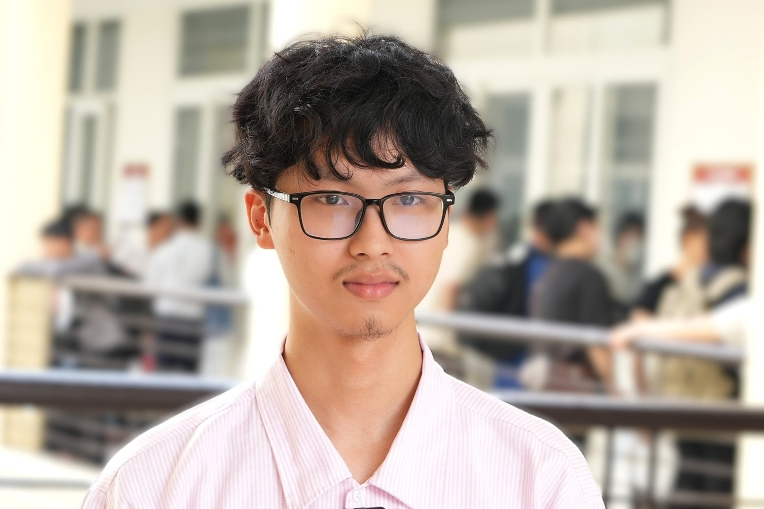 Nam sinh đạt 9 điểm Toán thi tốt nghiệp, IELTS 8.0 chọn ngành Văn học
