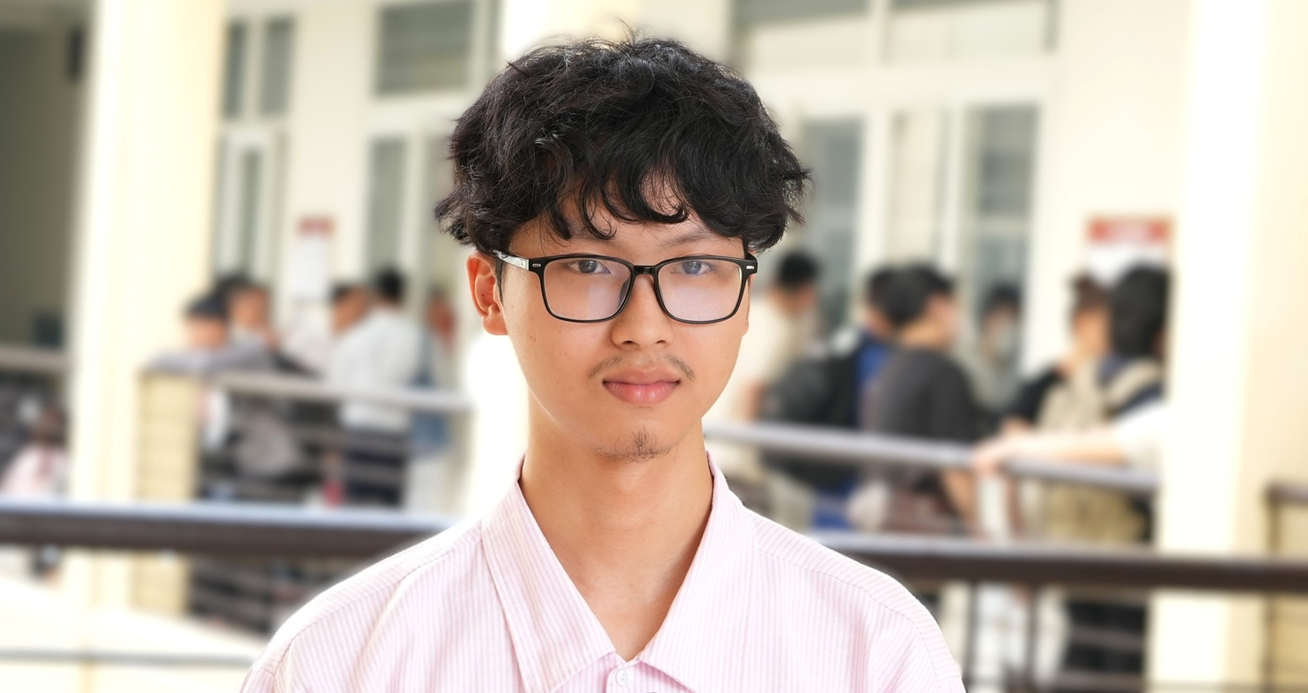 Nam sinh đạt 9 điểm Toán thi tốt nghiệp, IELTS 8.0 chọn ngành Văn học