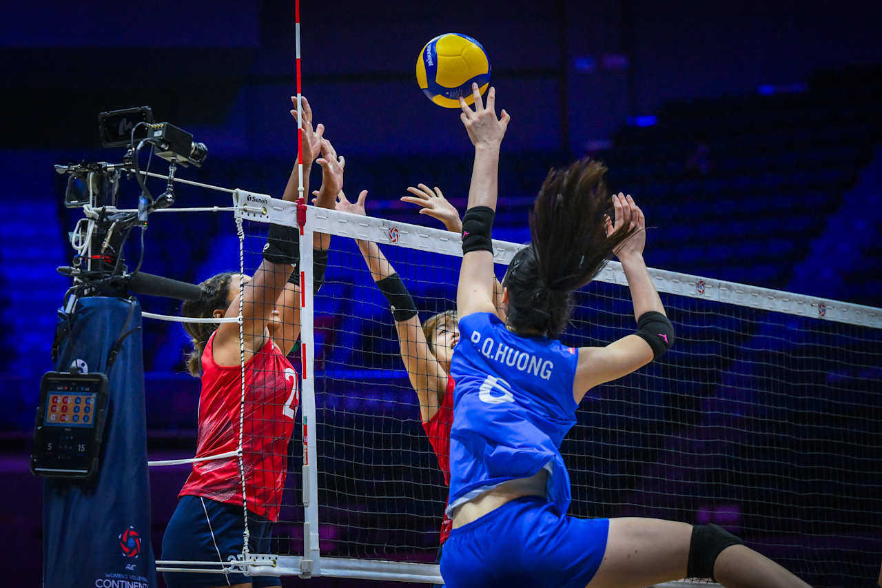 quynh huong bong chuyen 9.jpg