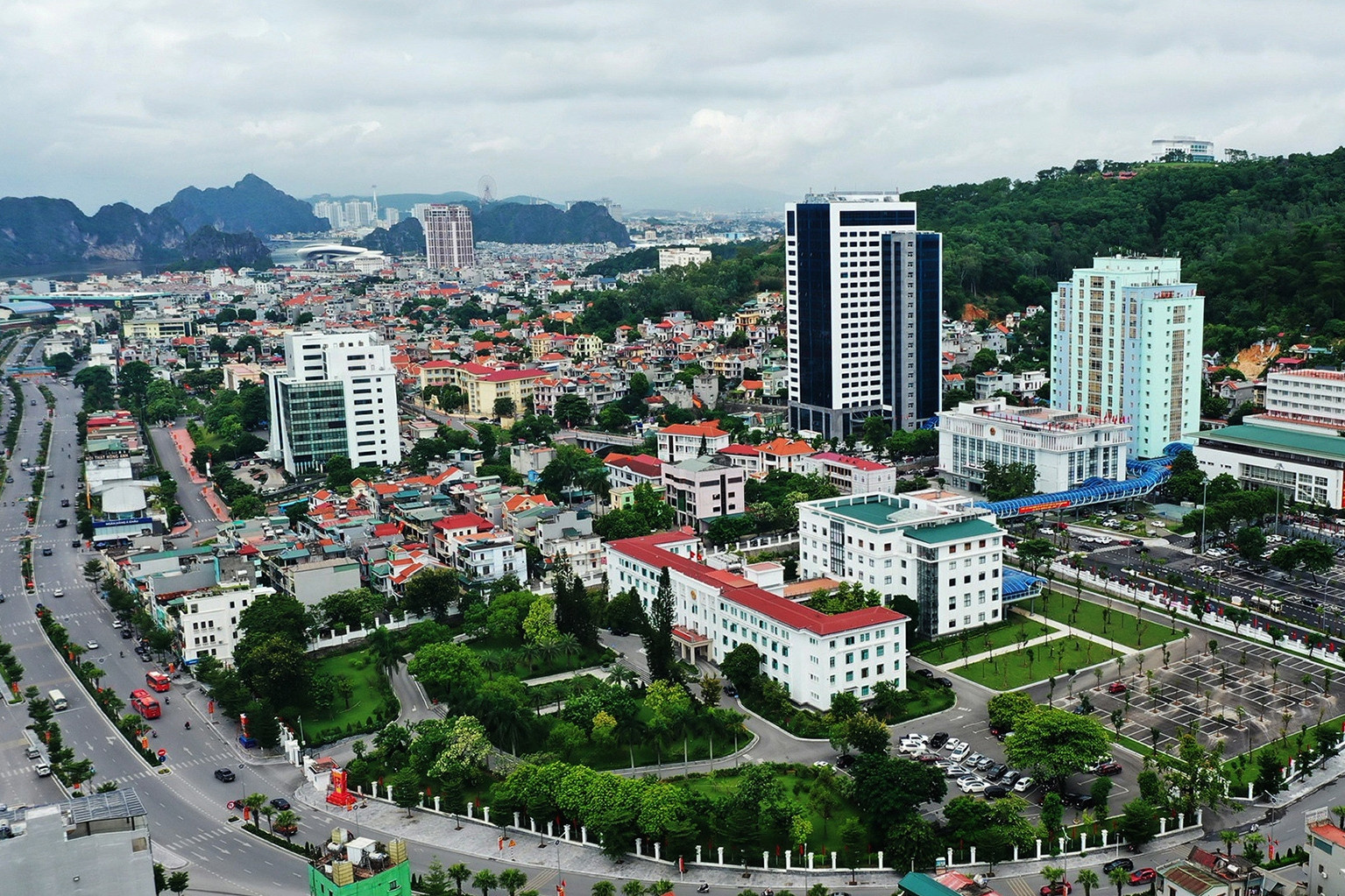 Việt Nam chính thức có thêm 2 tỉnh lên thành phố