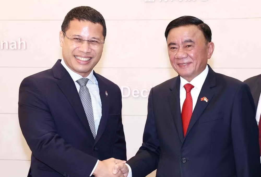 Việt Nam và Singapore hợp tác nâng cao năng lực quản trị, đào tạo cán bộ