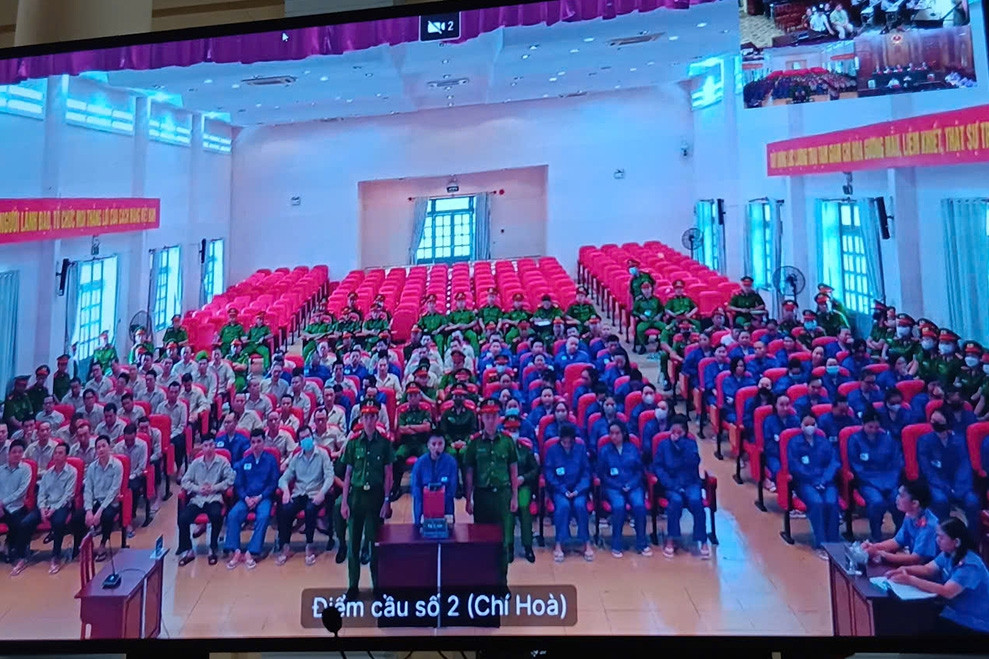 Vụ 4 tiếp viên xách ma túy: Chi Dân bị đề nghị 7-8 năm tù