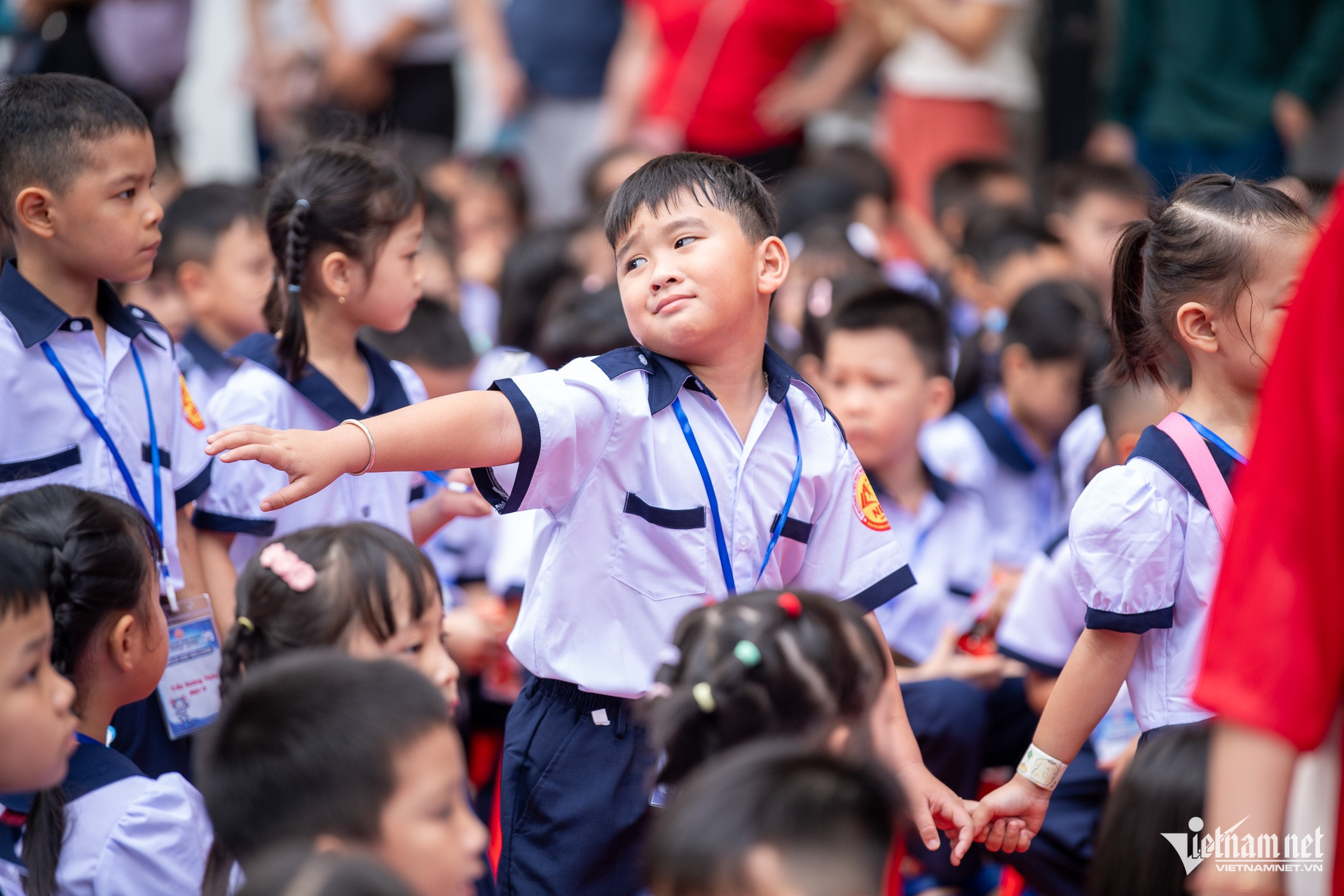 W-Lớp 1 tựu trường tiểu học Nguyễn Bỉnh Khiêm   Tuấn Hùng 40.jpg