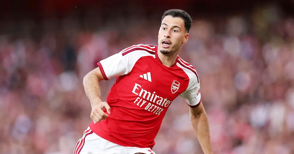 Arsenal bán Martinelli giá kỷ lục, gom tiền mua Julian Alvarez