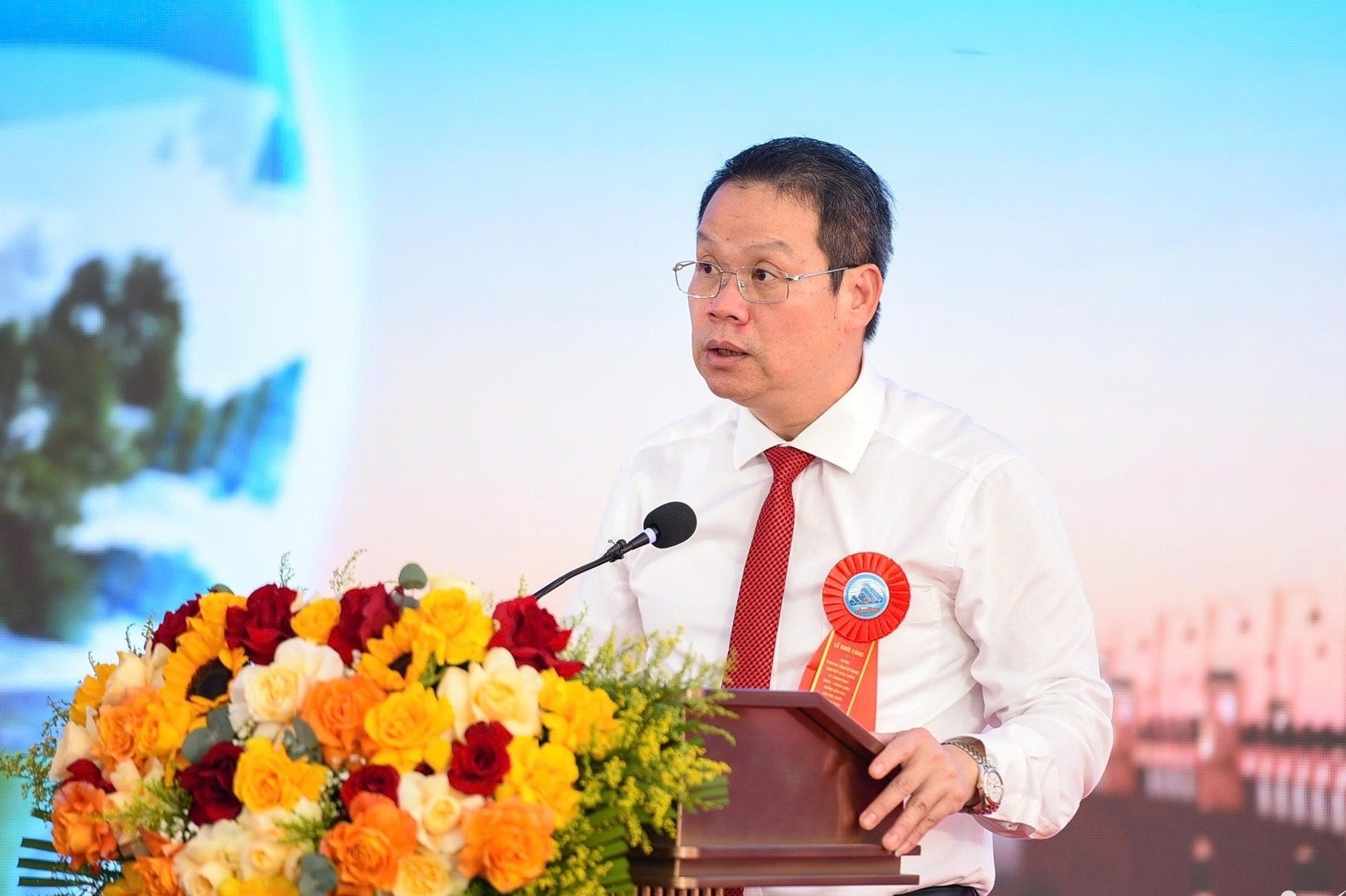 Chủ tịch Đà Nẵng: Đầu tư hạ tầng đi trước để tạo động lực phát triển mới
