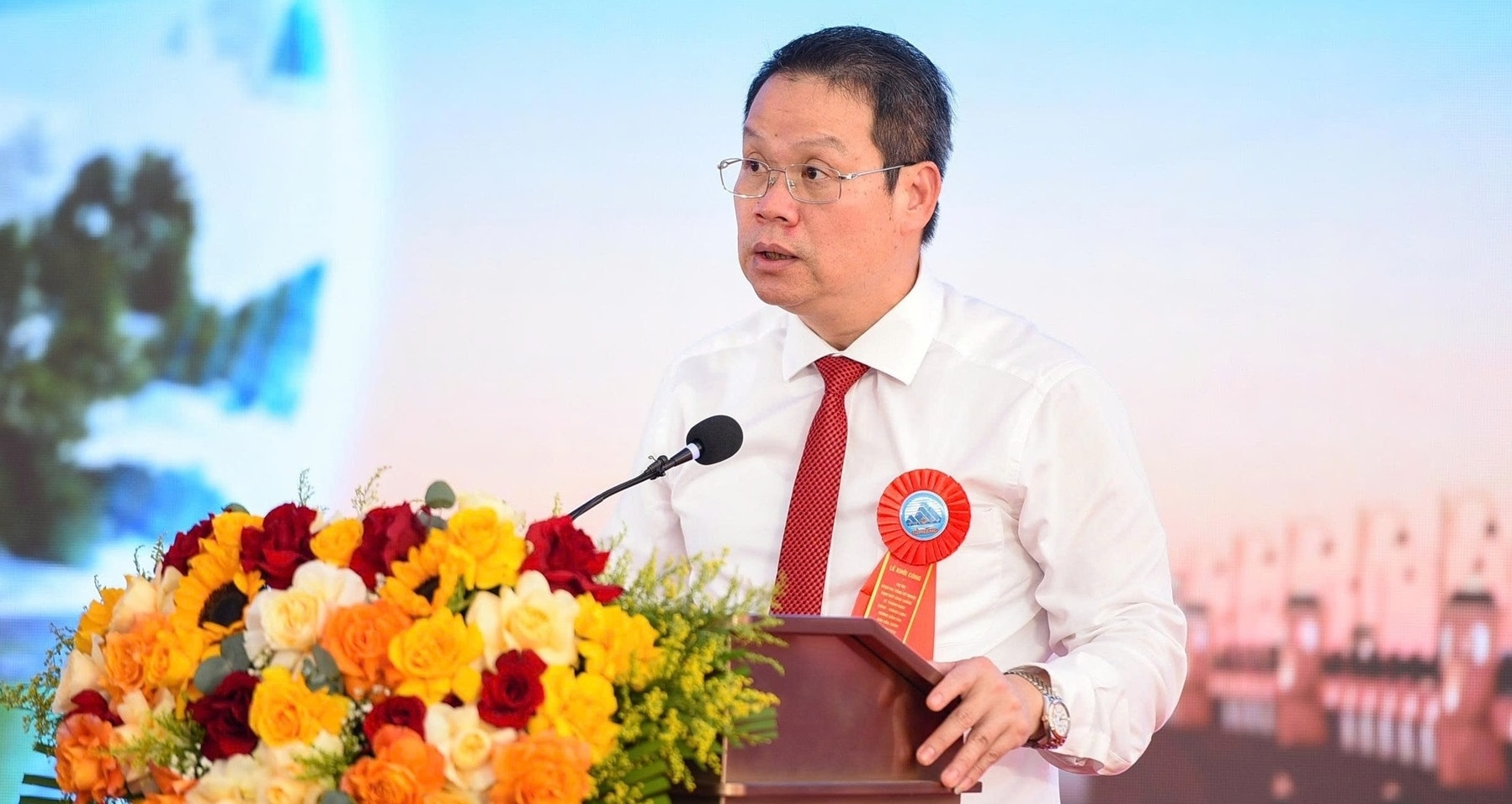 Chủ tịch Đà Nẵng: Đầu tư hạ tầng đi trước để tạo động lực phát triển mới