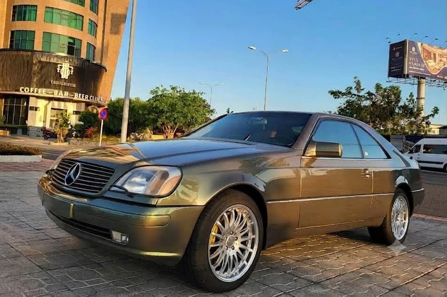 Mercedes-Benz S500 Coupe 1999 từ bản độ đậm chất siêu xe được đưa về nguyên bản