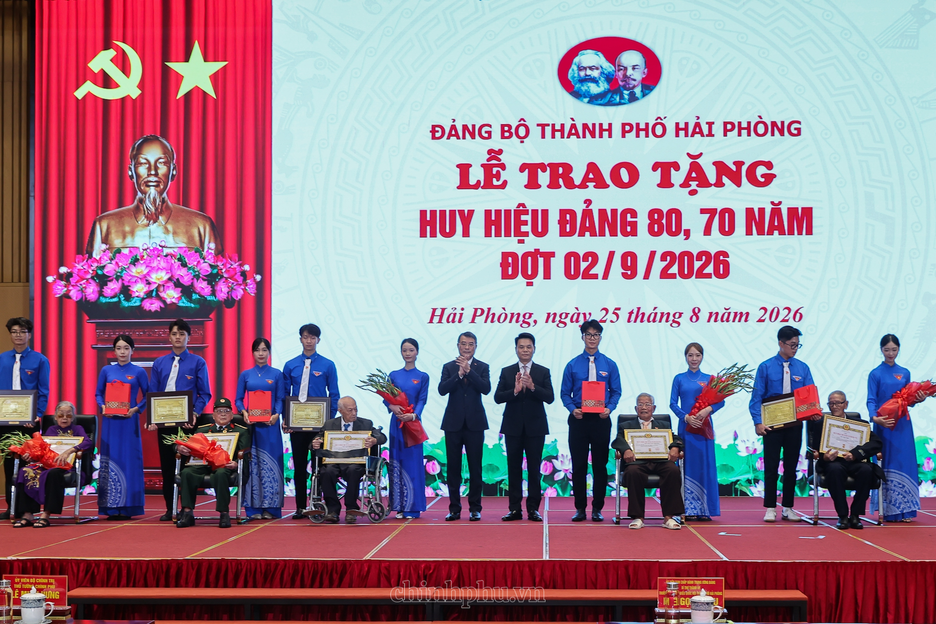 thủ tướng 6.png