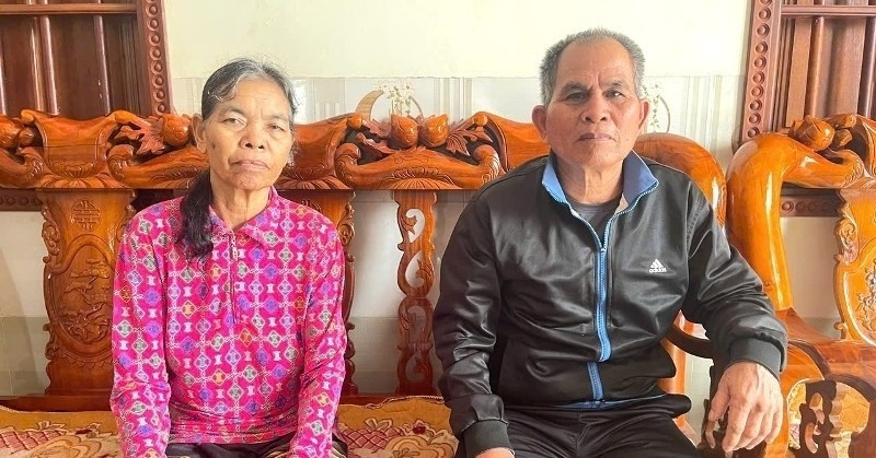 Tin lời dụ dỗ sang Thái Lan đổi đời, vợ chồng già phải nhặt rác mưu sinh