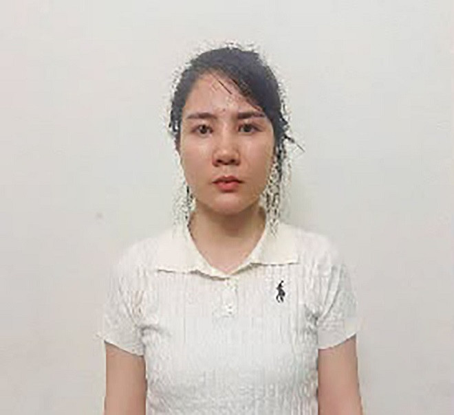 a hoang thuy linh 996.jpeg