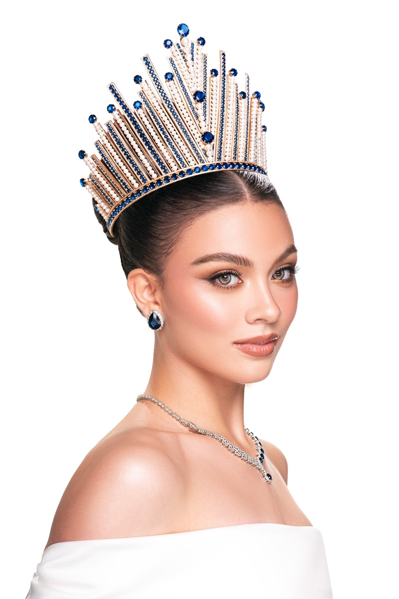 https://static-images.vnncdn.net/vps_images_publish/000001/000003/2026/8/26/miss-philipines-007-1968.jpg
