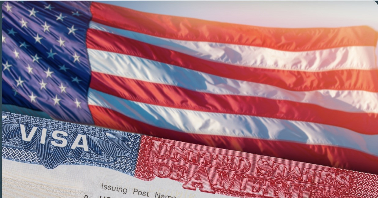 Mỹ tạm dừng mọi hồ sơ xin visa nhập cư