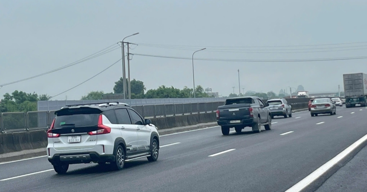 Phạt xe không giữ khoảng cách trên cao tốc, Chủ tịch Hiệp hội vận tải ô tô Việt Nam nói gì?