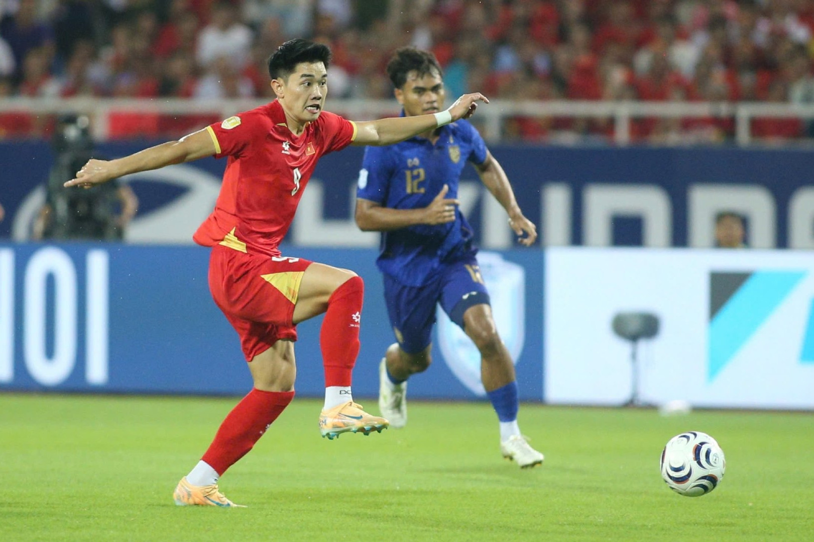 Trực tiếp bóng đá Việt Nam 0-1 Thái Lan: Tấn công tìm bàn gỡ
