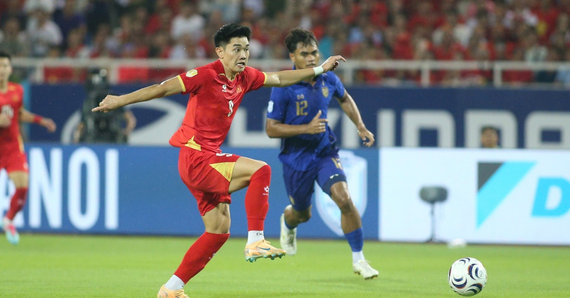 Trực tiếp bóng đá Việt Nam 1-1 Thái Lan: Hoàng Hên gỡ hòa