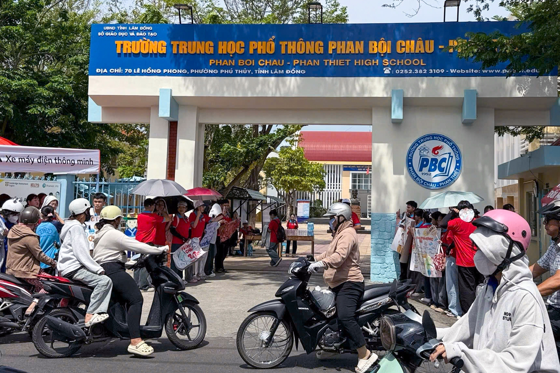 truong THPT.jpg