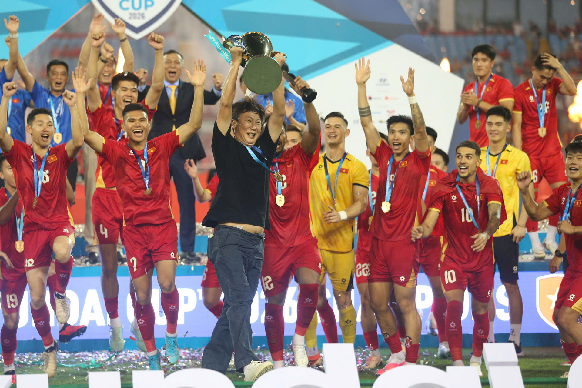 Viet Nam Cup 6.jpg