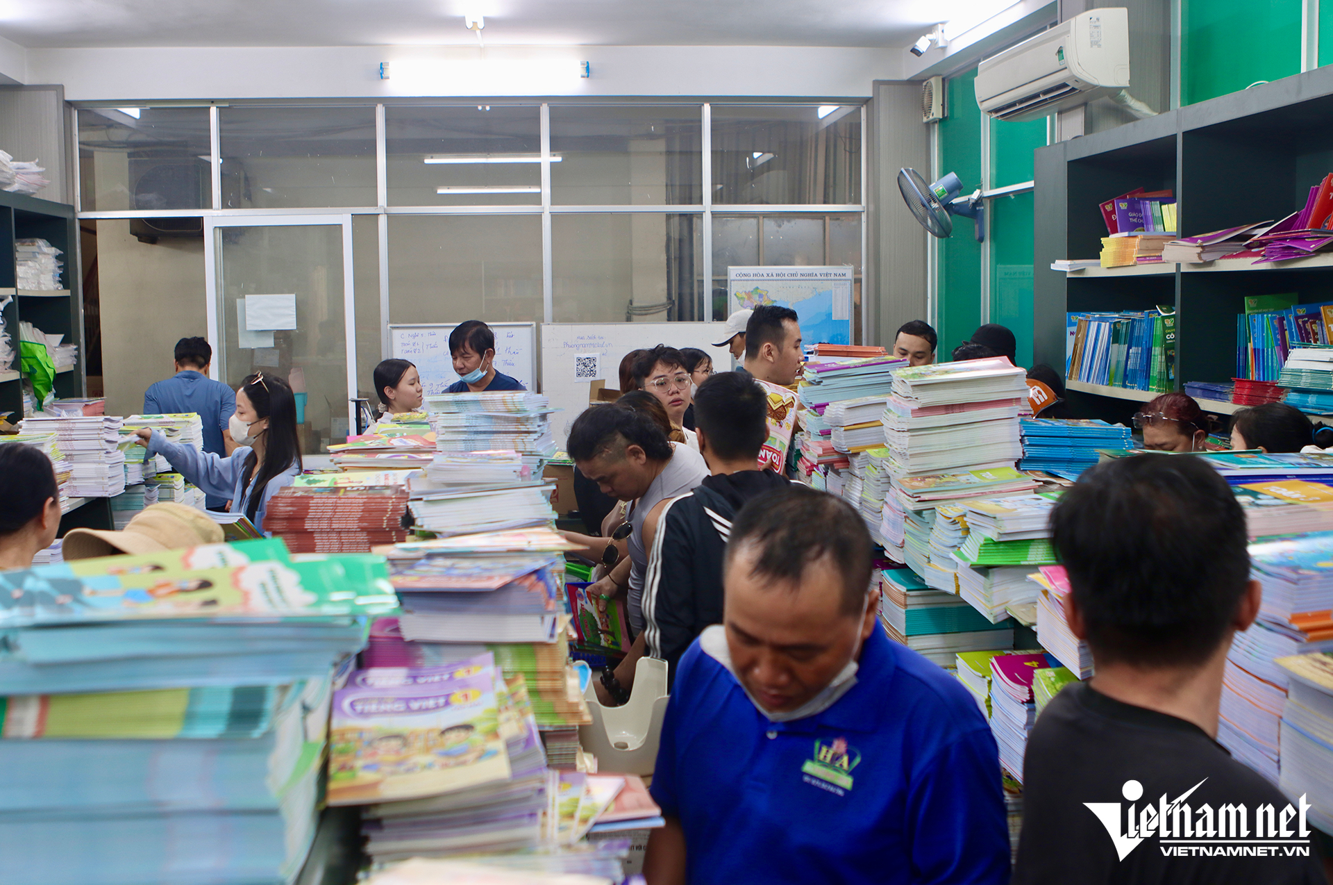 w sach giao khoa 03 1804.png