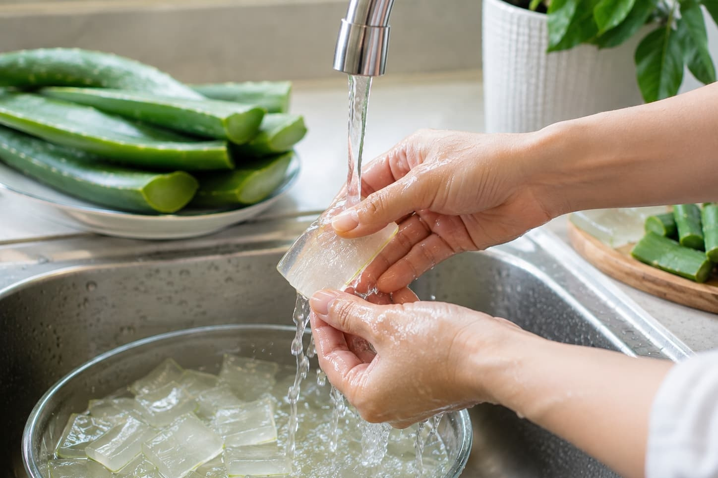 4 cách làm nha đam hết nhớt, không bị đắng cực dễ tại nhà