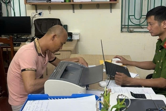 Bản tin cuối ngày 27/8: Khởi tố người đàn ông dâm ô hai bé gái ở Hưng Yên