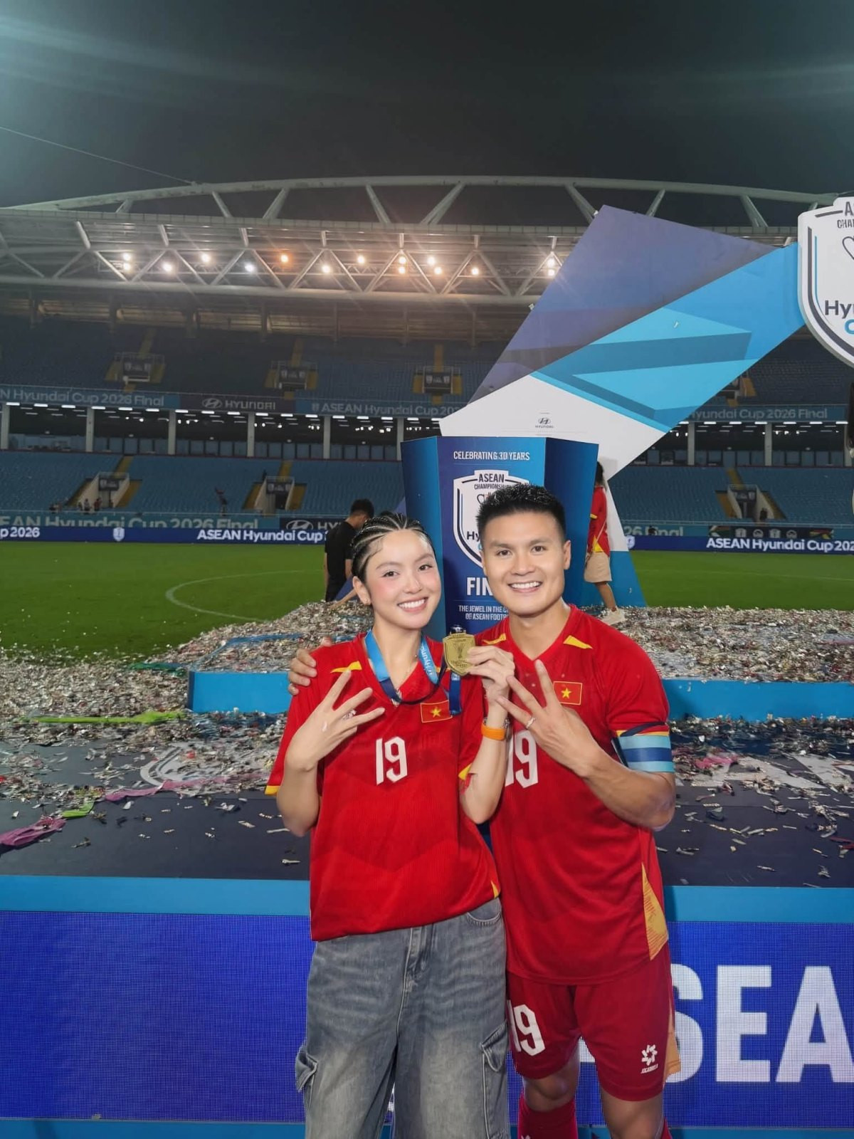 https://static-images.vnncdn.net/vps_images_publish/000001/000003/2026/8/27/chu-thanh-huyen-quang-hai-1-553.jpg