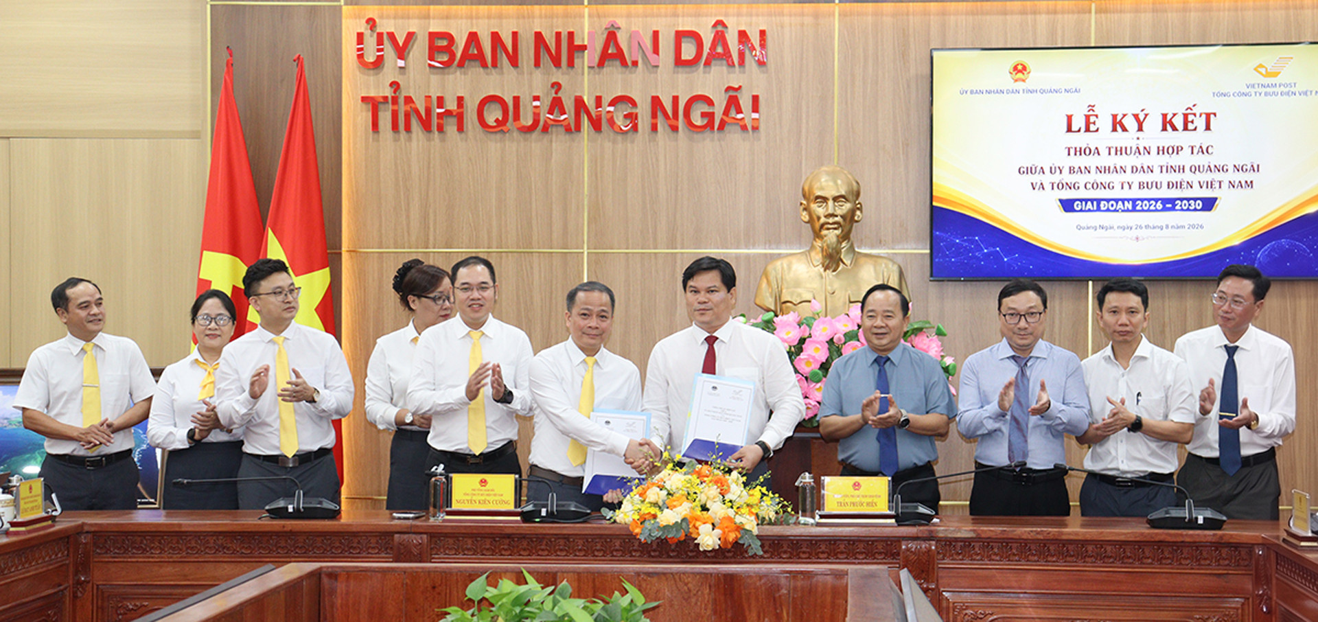 hop tac phat trien mang buu chinh .jpg