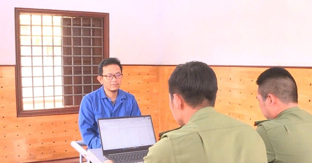 Khởi tố cặp vợ chồng livestream tự xưng được &amp;apos;bề trên&amp;apos; phù hộ, lừa đảo tiền tỷ