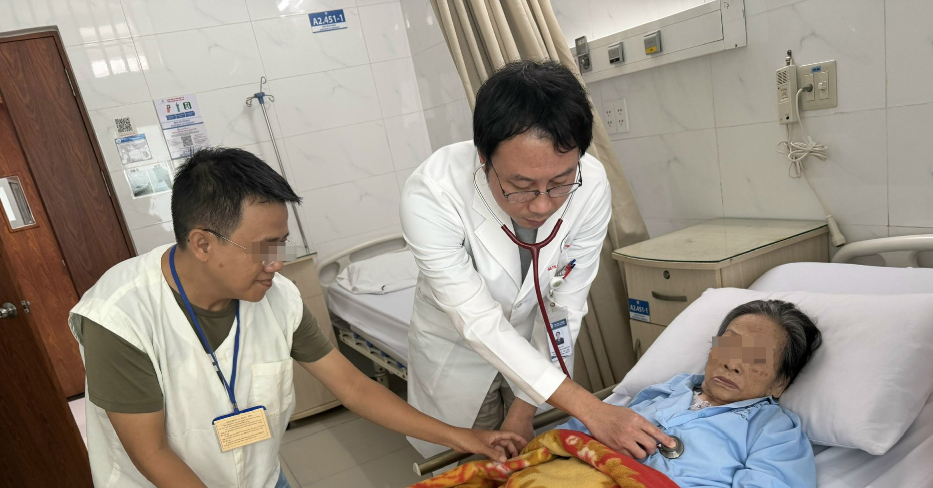 Mùa Vu lan và chuyện nam kỹ sư gác lại sự nghiệp toàn tâm chăm mẹ nằm viện