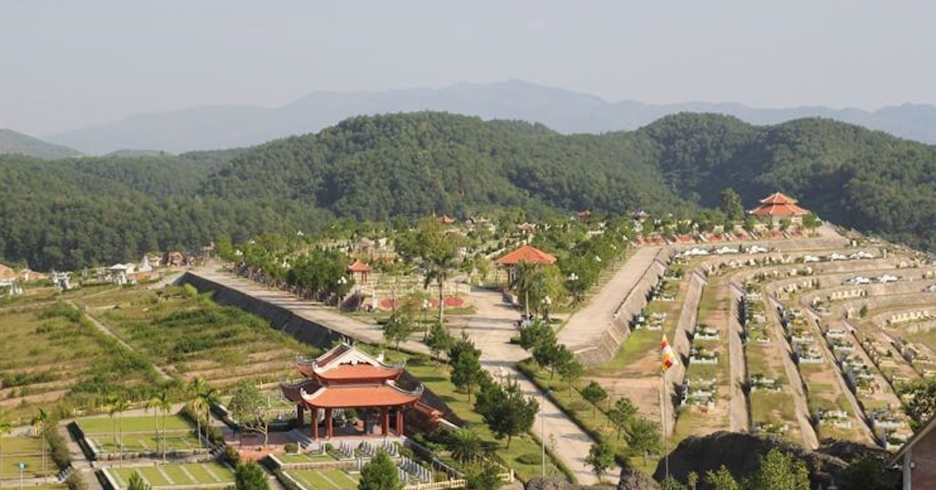 Thị trường mua bán ‘suất mộ’: Mộ phần giá trăm triệu, khu gia tộc lên 5 tỷ đồng