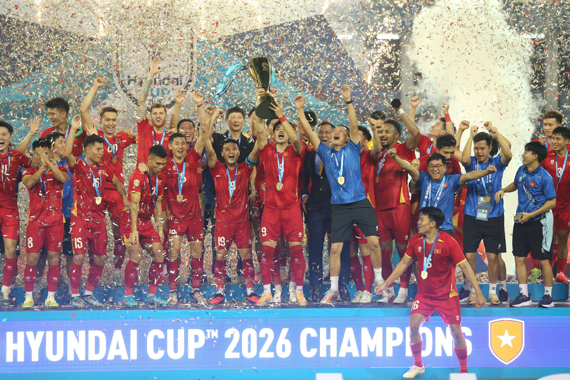 Viet Nam Cup 3.jpg