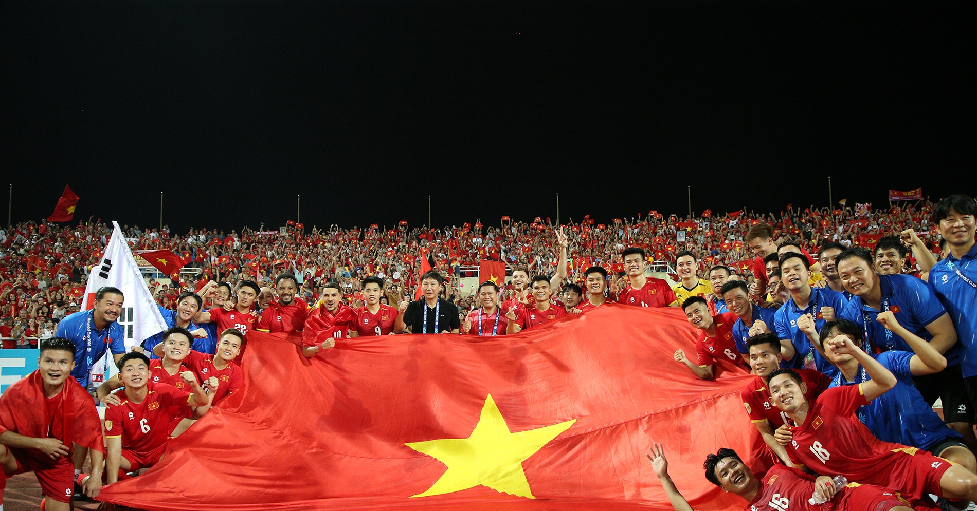 Vô địch ASEAN Cup, tuyển Việt Nam nhận thưởng gần 30 tỷ đồng