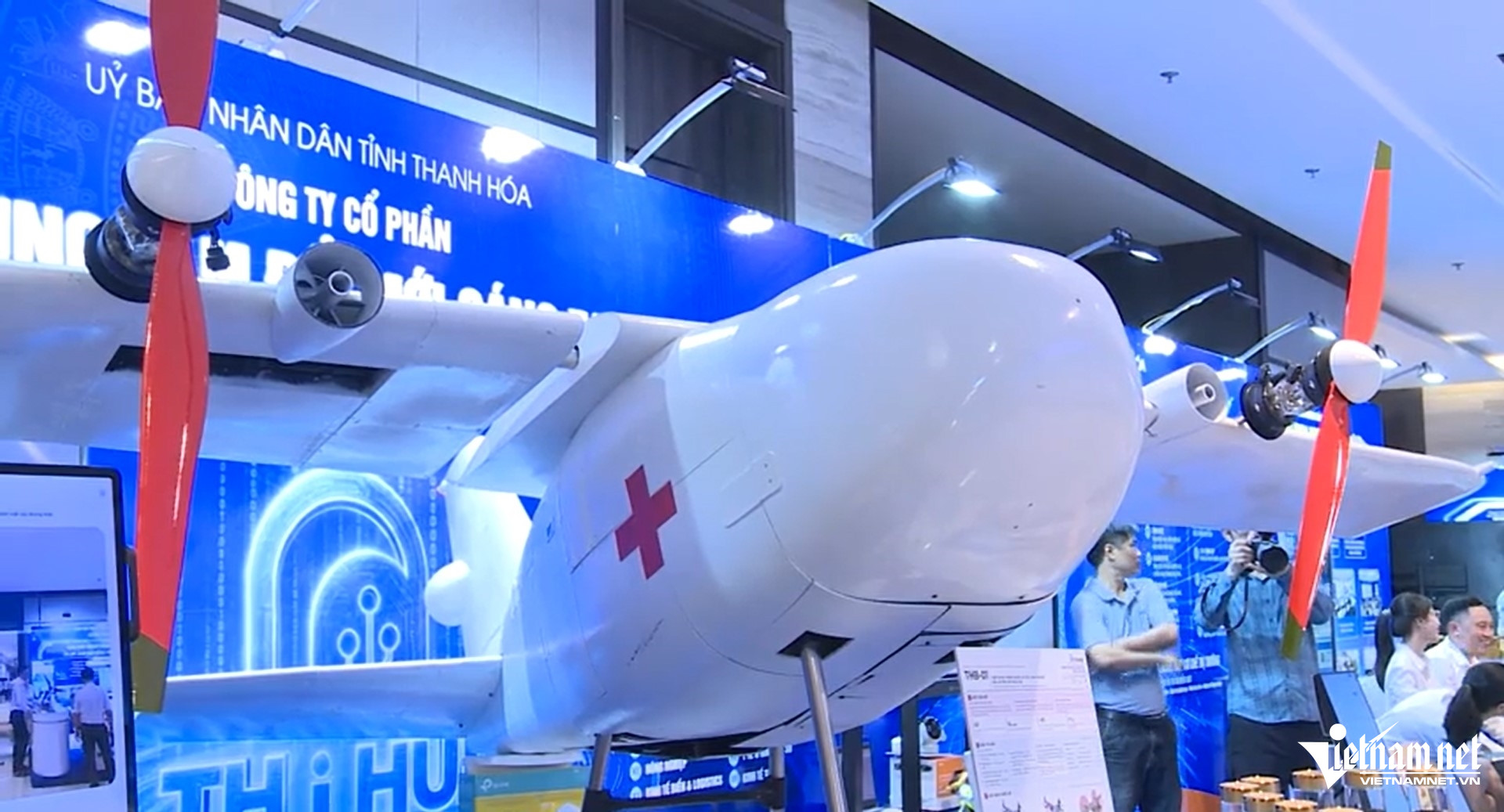 W-a3UAV chở máu nặng 100kg.jpg