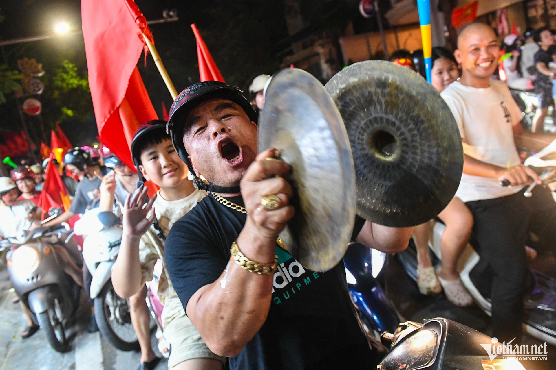 W-bao   bong da (25).jpg