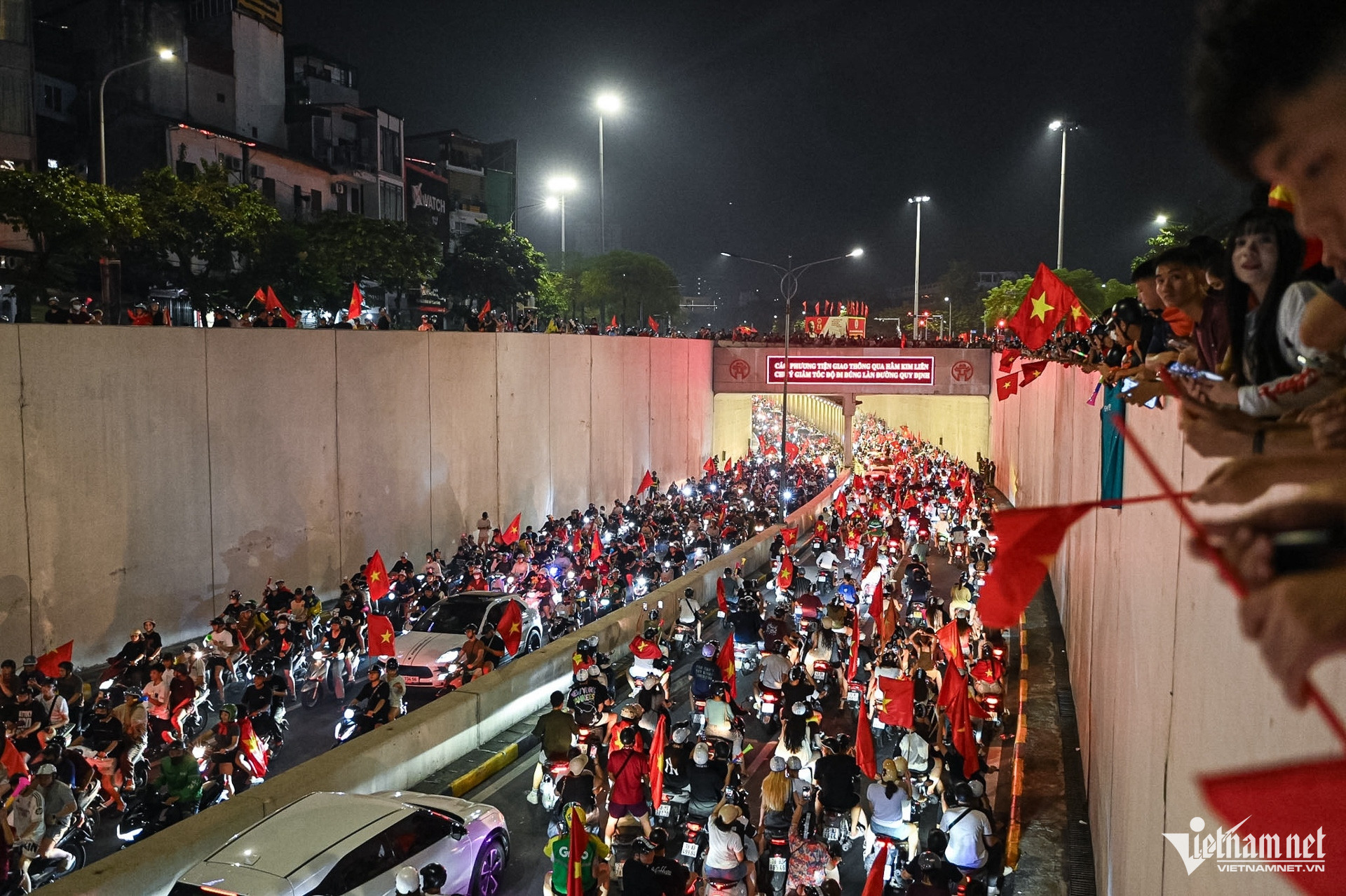 W-bao bong da (3).jpg