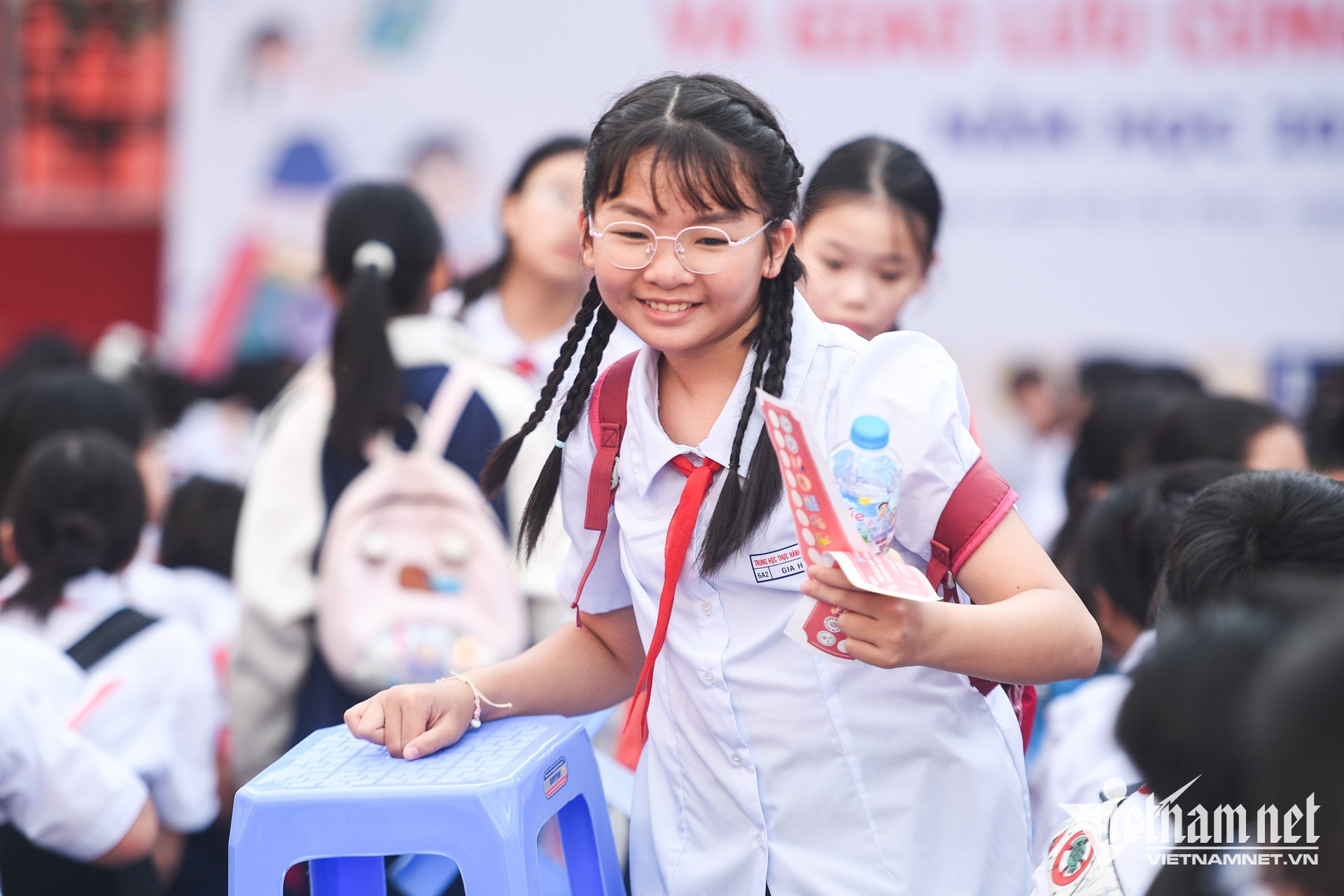 https://static-images.vnncdn.net/vps_images_publish/000001/000003/2026/8/27/w-hoc-sinh-tphcm-nguyen-hue-2-1565.jpg
