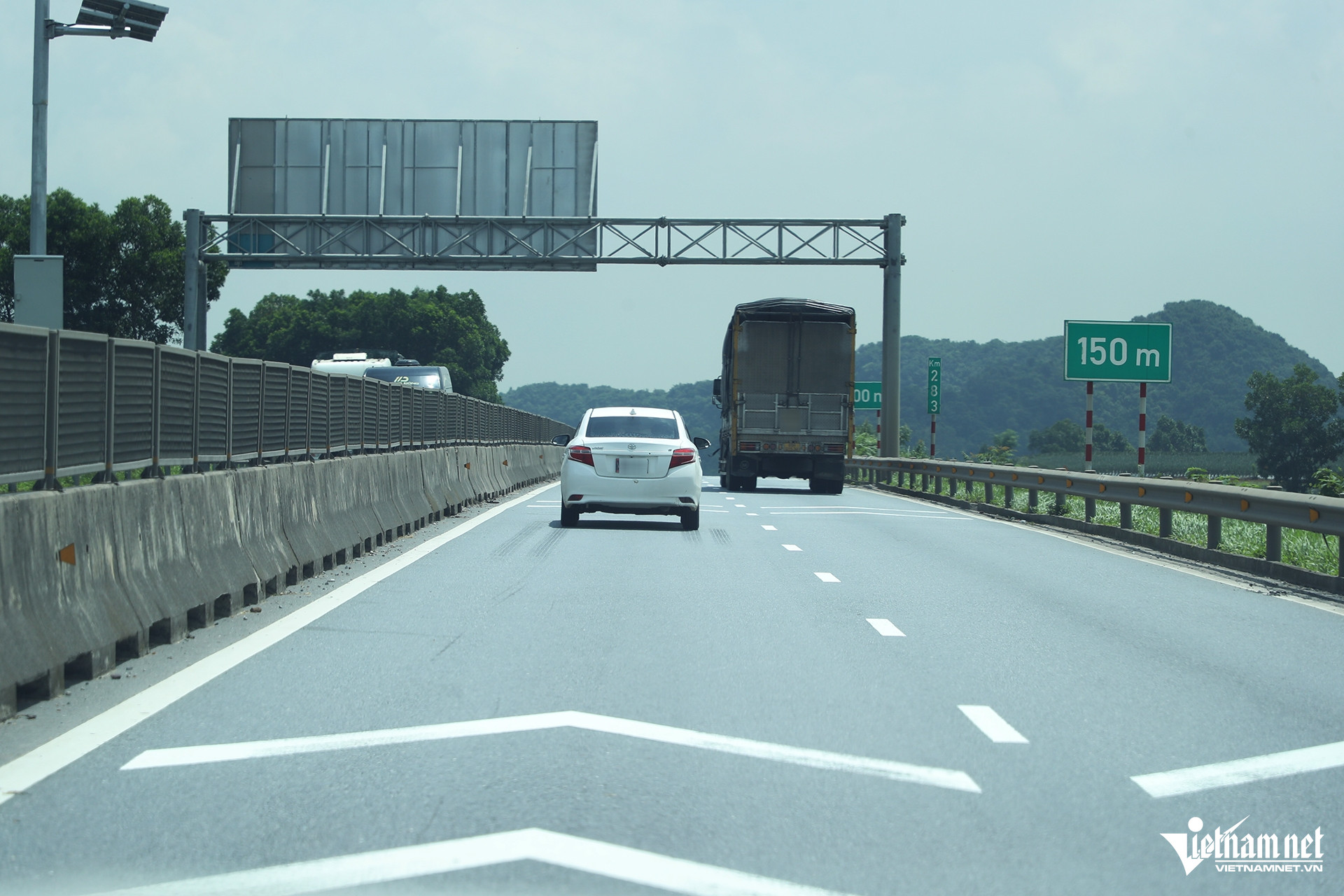 W-khoang cach 3 HIEU8955 sao chép.jpg
