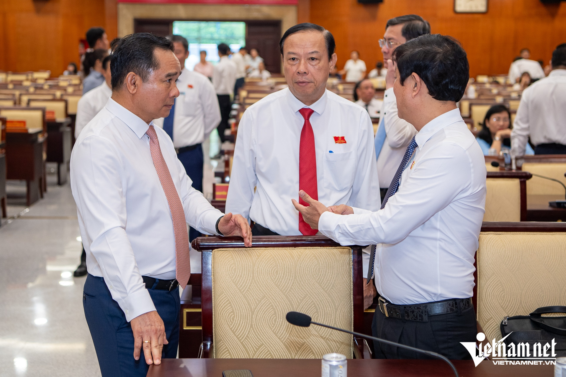 W-Kỳ họp thứ 4 HĐND TPHCM    Tuấn Hùng 2.jpg