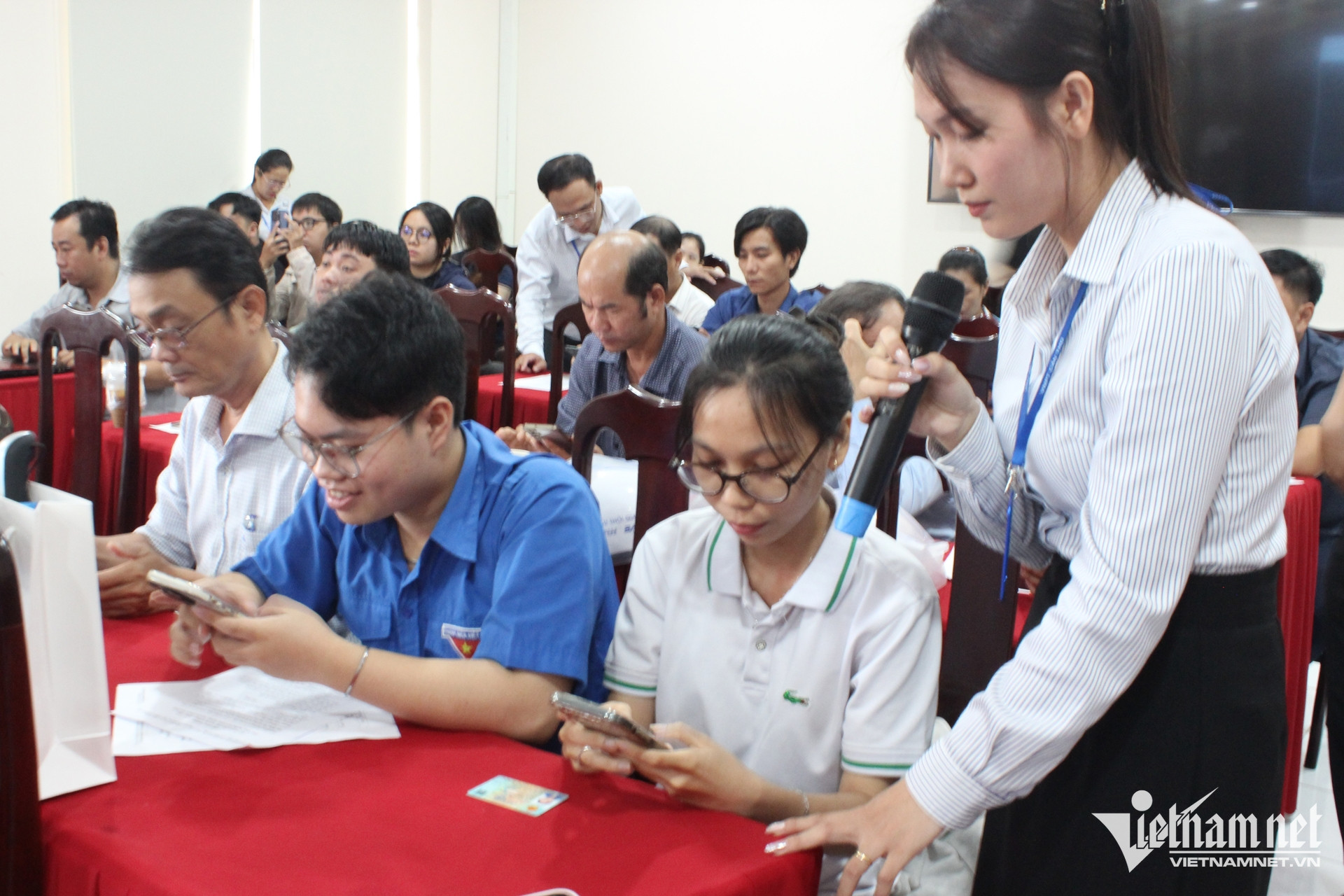 W-tap huan To cong nghe so cong dong Can Tho.JPG.jpg